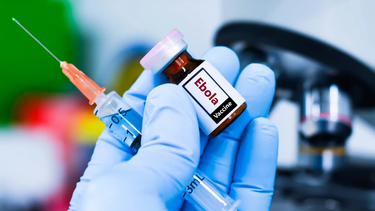 Az olasz kormány bejelentési kötelezettséget vezet be egy ebola-gyanús eset miatt