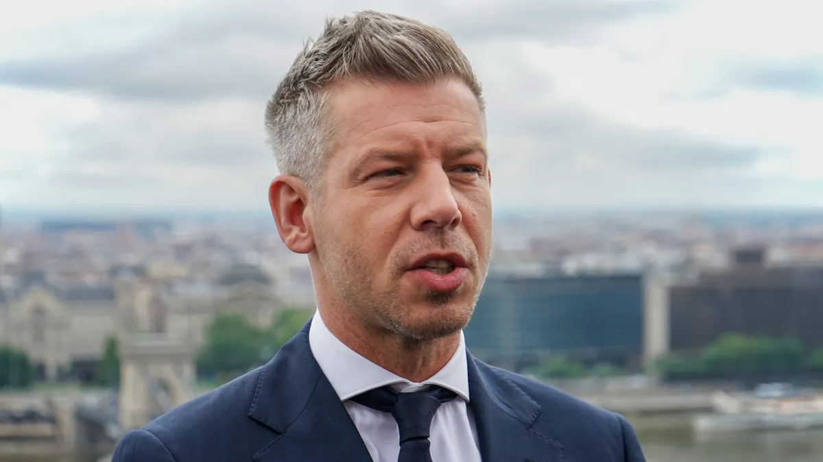 Magyar Péter kormányon már elvárja, hogy szabadon kritizálha