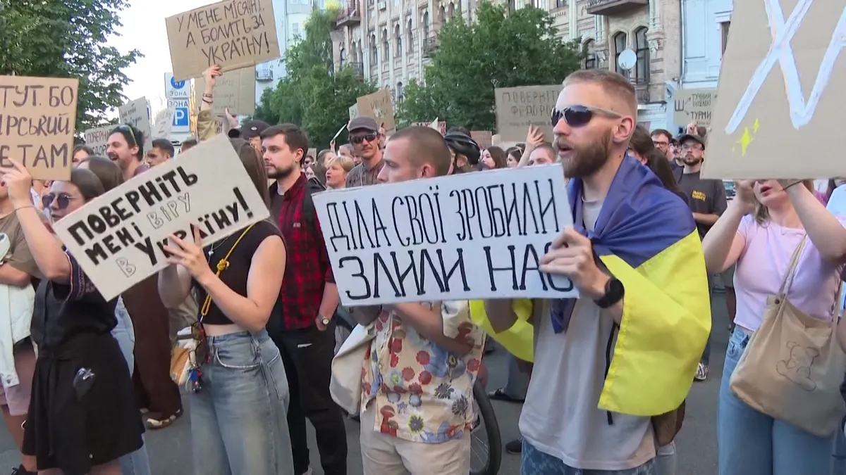 Megszólalt a leváltott miniszter a kijevi tüntetések után