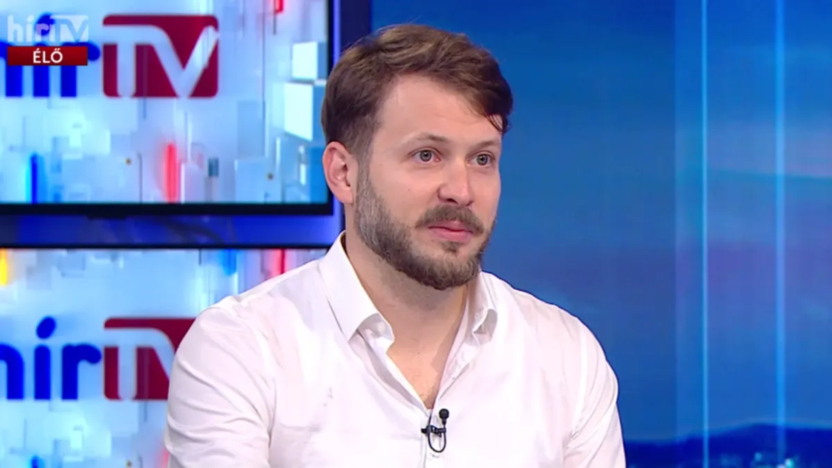 Gyertyagyújtással tiltakoztak az elfogadott Alaptörvény-módosítás ellen