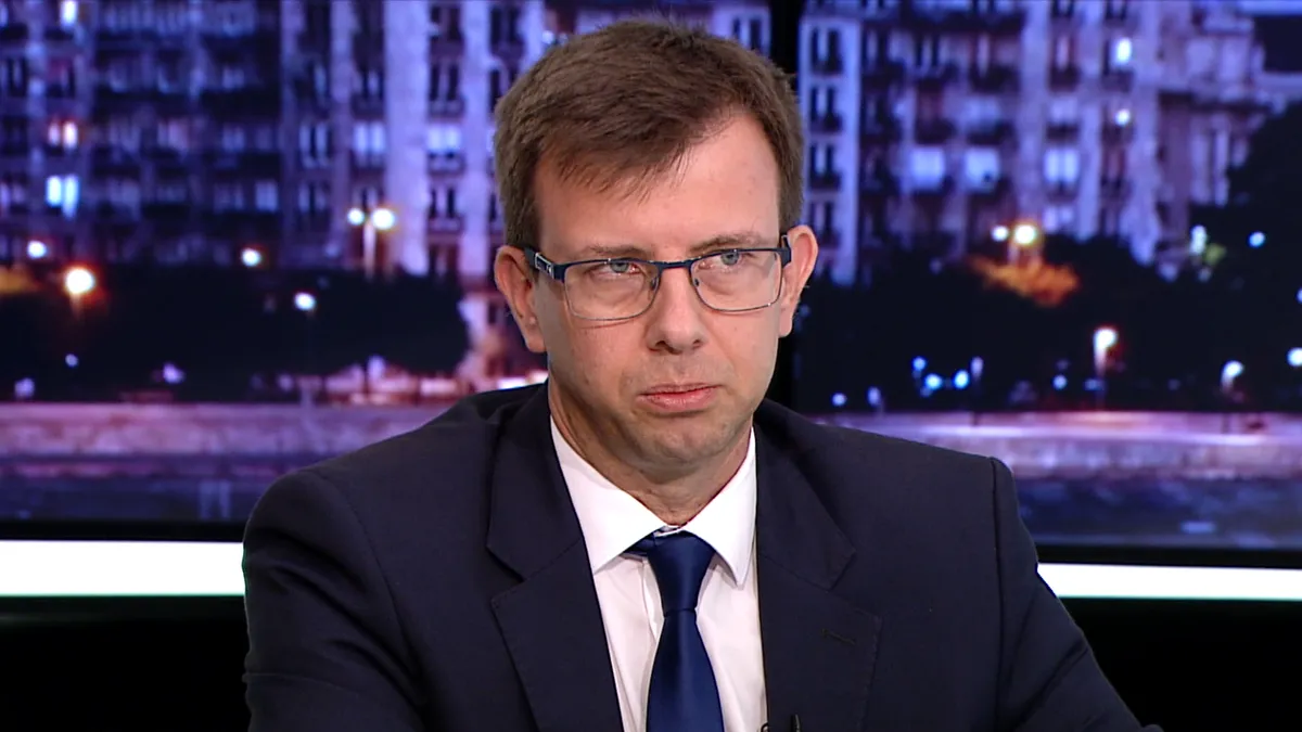 A Fidesz frakcióvezetője szerint az Alaptörvény 17. módosítása egy illegitim helyzetet eredményezett