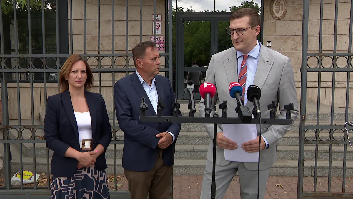 A Fidesz-KDNP nem asszisztál a demokrácia lebontásához