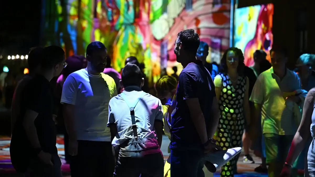 360 fokos vetítések és fényinstallációk: így ragyog most Pécs