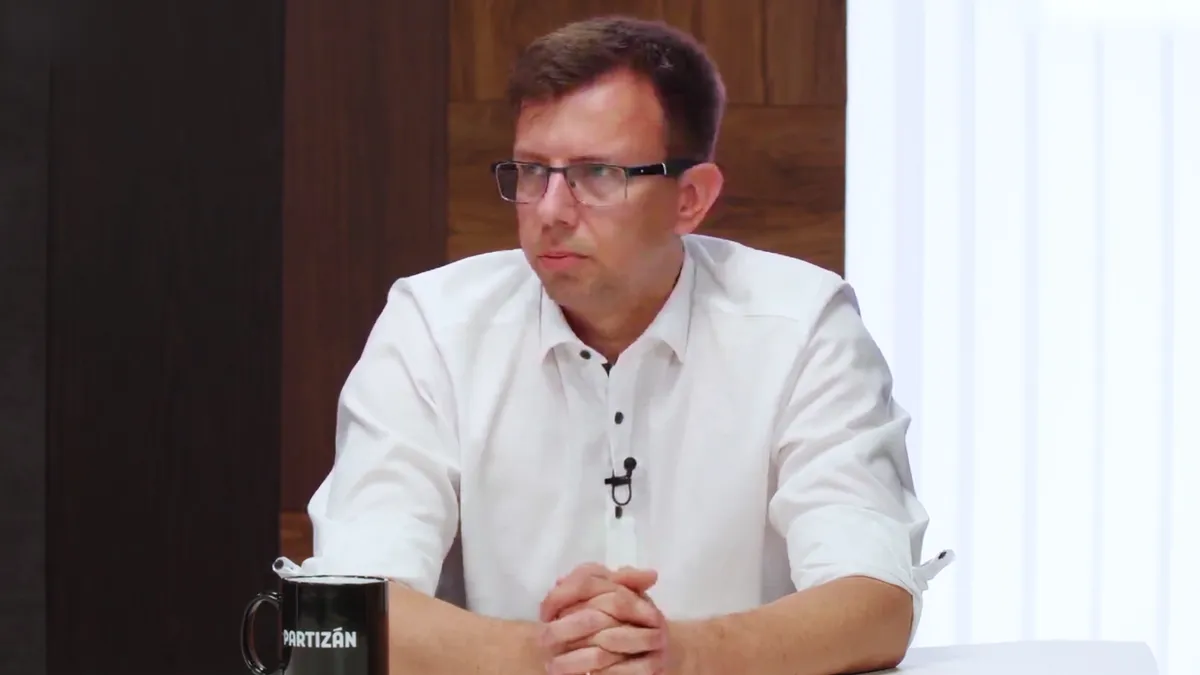 A Fidesz-frakció az illegitim rendszert orvosolná
