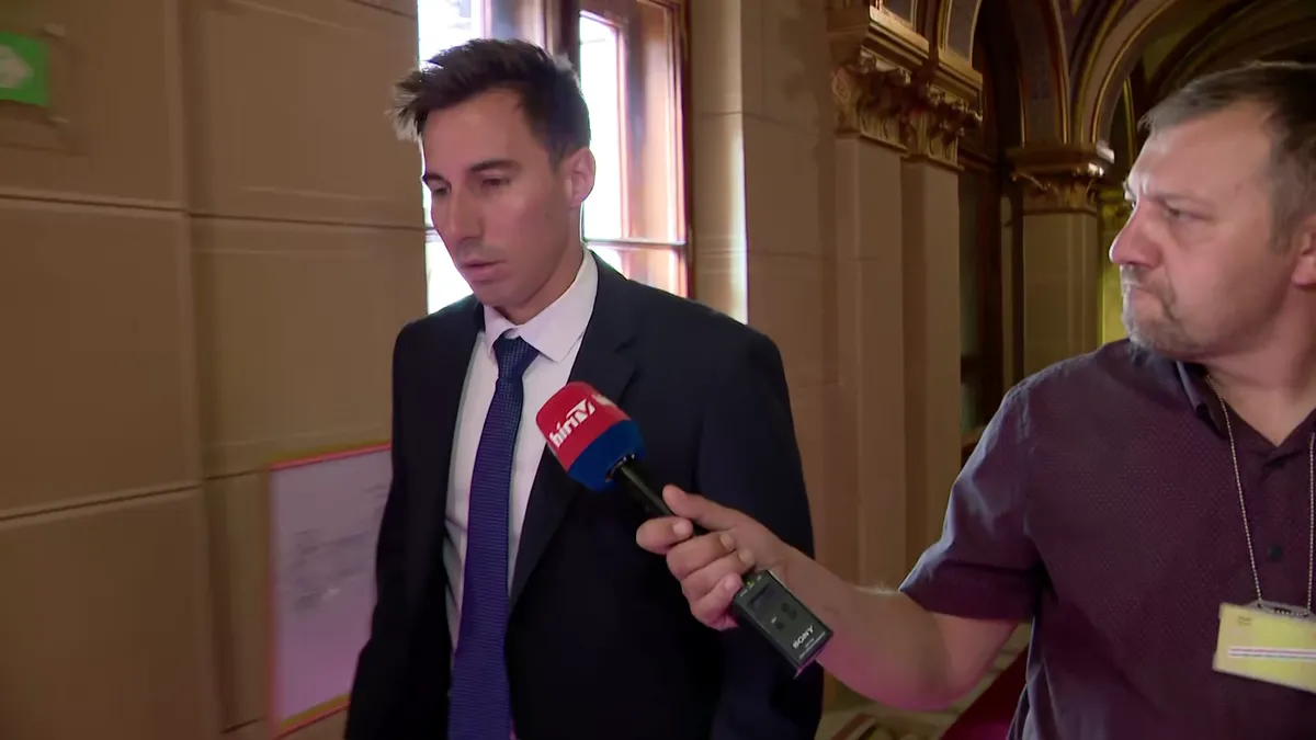 Tűzijáték-botrány: Radnai Márk neve ott van a levelezésekben, mégis mindent tagad