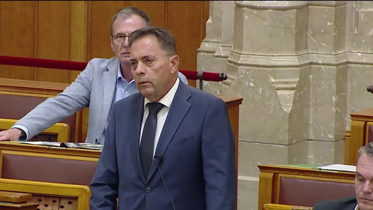 Pócs Jánostól többször is megvonta a szót a tiszás levezető elnök a Parlamentben