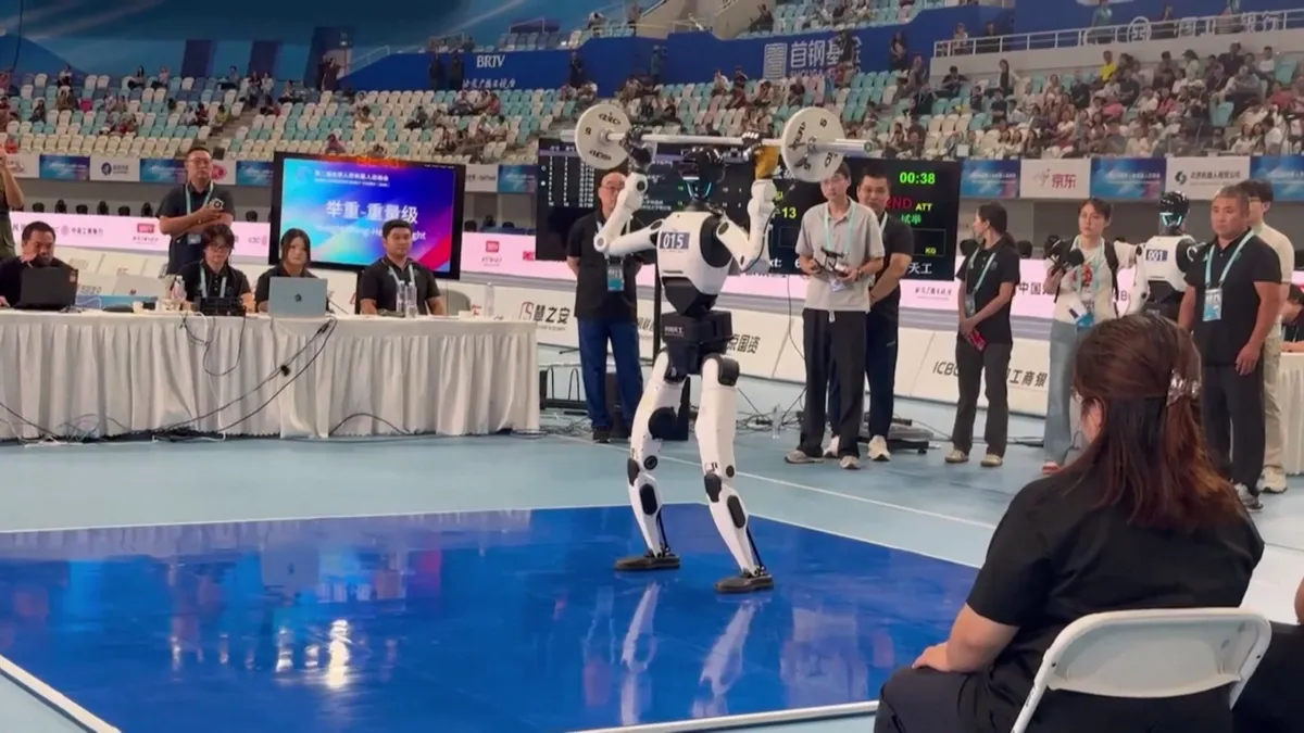 Ilyen lesz a jövő? Robotok versenyeztek futásban, ugrásban és erőpróbákban