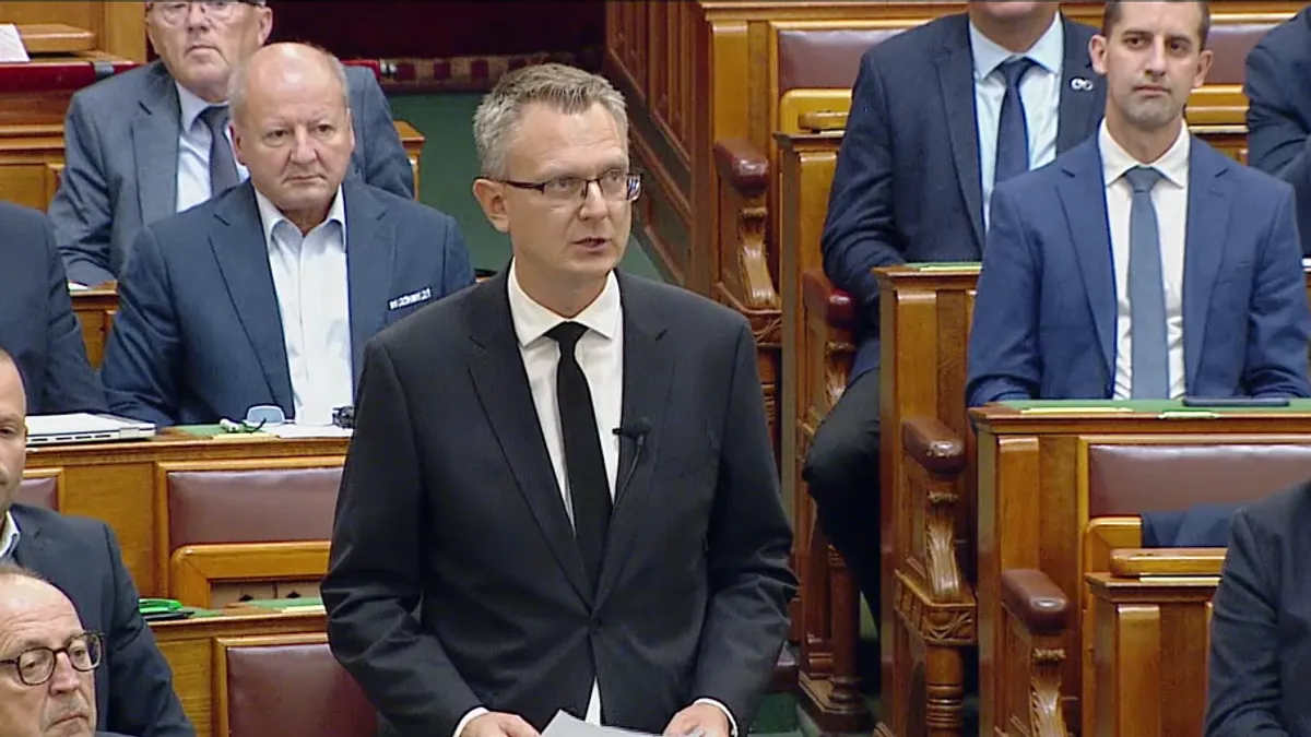 Rétvári Bence figyelmeztetett: a gyermekek védelme nem lehet politikai játszma