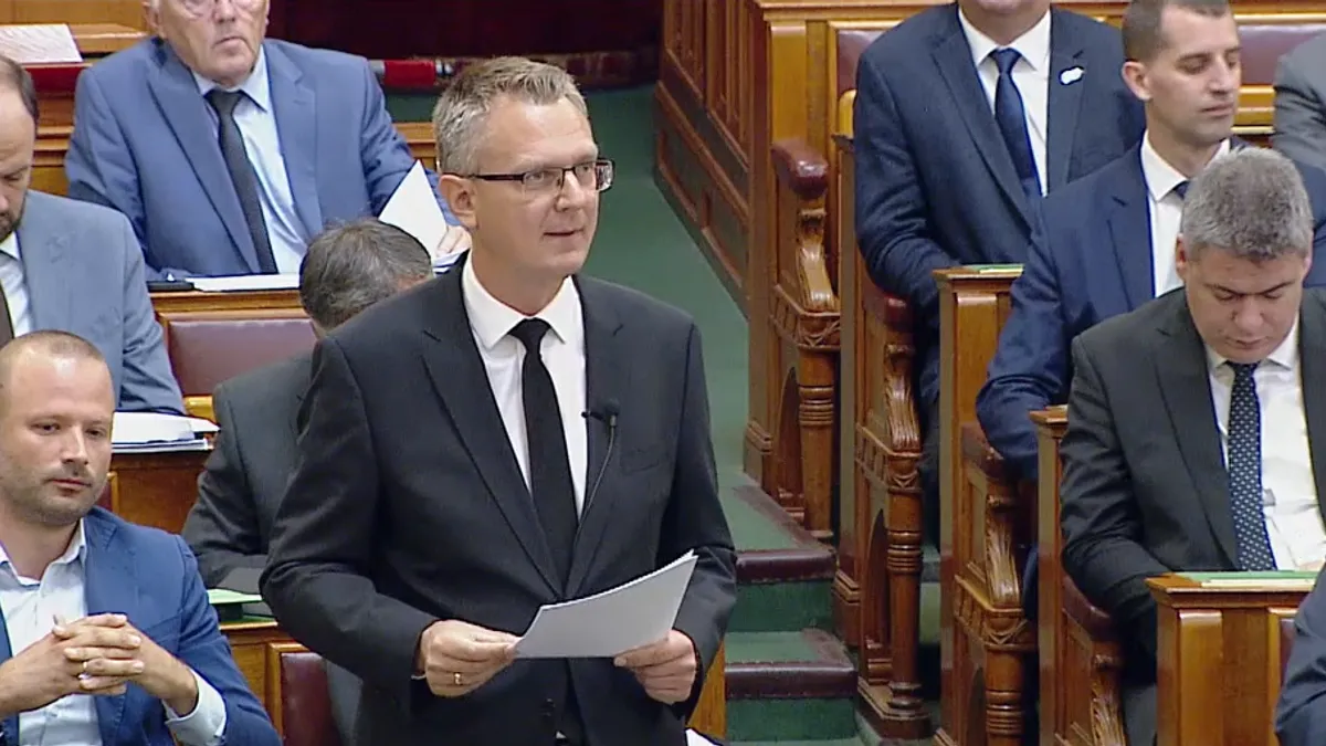 Rétvári Bence a féregezésről: Ne legyen kettős mérce az Országgyűlésben