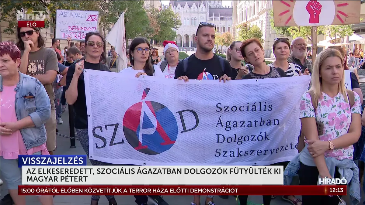 A kellemetlen kérdés nem az, ki fütyült, hanem hogy miért mentek utcára a szociális dolgozók