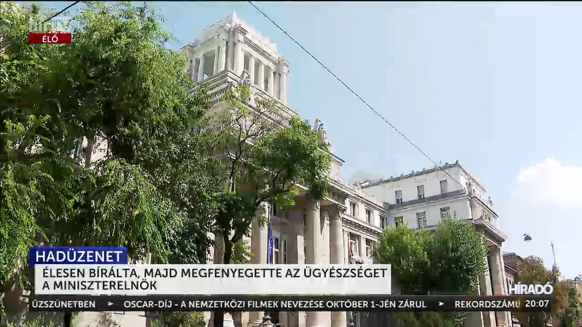Nem a sértés a legnagyobb kérdés: milyen távol kell lennie a kormányfőnek az ügyészségtől?