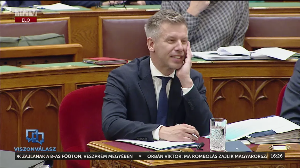 A kormányfő több pénzt ígér a családoknak, közben szűkítik az anyák adómentességét