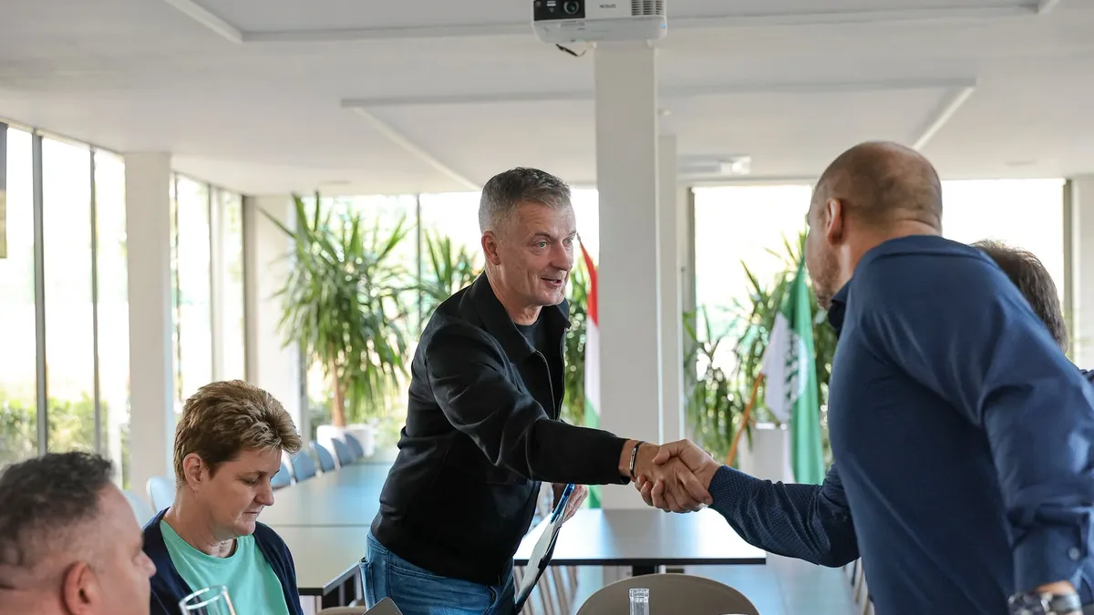 Kubatov újabb bizalmat kapott a Fradiban, miközben törvényjavaslat érintheti a jövőjét
